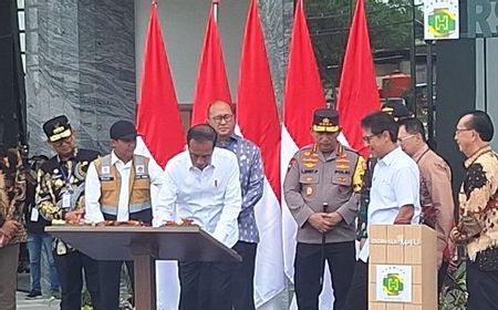 Tekan Sirine Peresmian, Jokowi Sebut RS Hermina Nusantara IKN Sudah Terima Pasien