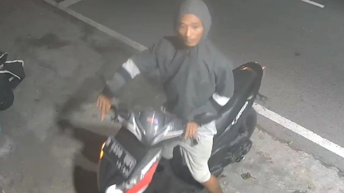 Des habitants du village de Makassar Jaktim qui connaissent cet homme ont immédiatement signalé la police