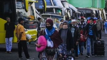 انتهاء حظر العودة للوطن العيد، DKI AKAP ركاب الحافلة زيادة كبيرة