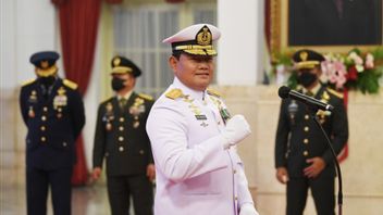 埃里克·托希尔(Erick Thohir)将前印尼国民军司令尤多·马尔戈诺(Yudo Margono)任命为胡塔马·卡里亚(Komut Hutama Karya)