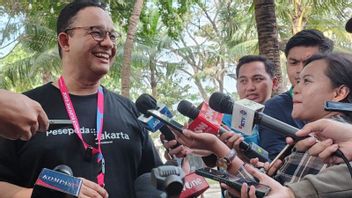 Anies Baswedan Bareng Keluarga Tonton Formula E Jakarta
