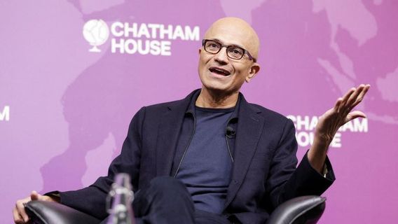 Le PDG de Microsoft, Satya Nadella, satisfait de la structure de gestion d’OpenAI