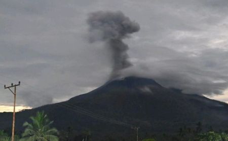 Gunung Lewotobi Laki-laki Erupsi Malam Ini, Lontarkan Abu Setinggi 1.200 Meter