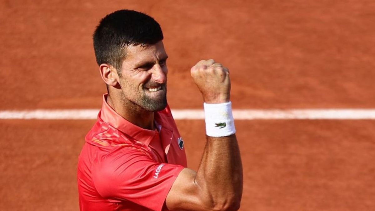Kandaskan Alcaraz yang Alami Kram, Djokovic Melenggang ke Final Perancis Terbuka