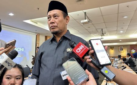 Soal Fenomena Anggota Dewan Gadai SK, Ketua DPRD DKI Sementara: Itu Hak Pribadi