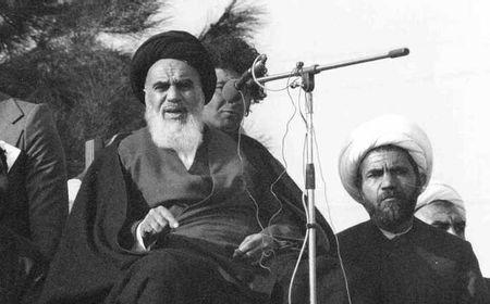 Ayatollah Khomeini Juluki Amerika Serikat sebagai The Great Satan dalam Sejarah Hari Ini, 5 November 1979