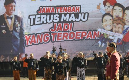 Ganjar Sampaikan Pelurusan Sejarah Provinsi Jawa Tengah di Upacara Hari Jadi ke-78 Jateng