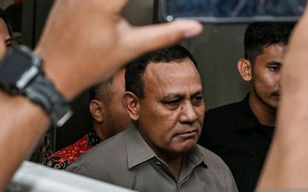 Sikap Berbeda Firli Bahuri Saat Penuhi Panggilan Bareskrim dengan Dewas KPK