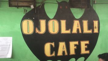 Civil Service Police Unit Controls Ojolali Cafe, Condoms Found