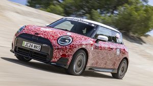 Before Debuting At The End Of The Year, Mini John Cooper Works' Electric Version Will Be Exhibited Next Week