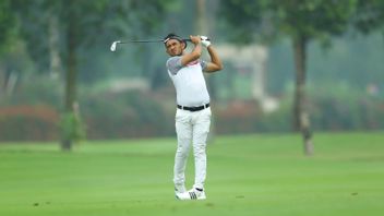 职业高尔夫球手在2022年印度尼西亚公开赛的第二天炫耀，Syukrizal成为东道主的最佳代表