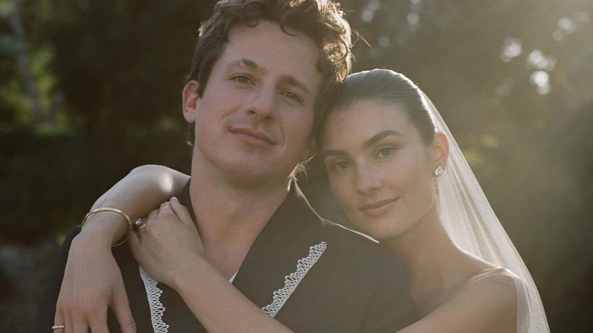 Selamat! Charlie Puth Resmi Nikahi Brooke Sansone