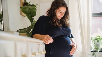 6 Kiat Hadapi Perasaan Cemas di Masa Kehamilan