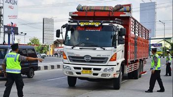 Ponorogo Regent Orders Transportation Agency To Take Strict Action On ODOL Trucks Due To Main Road Damage