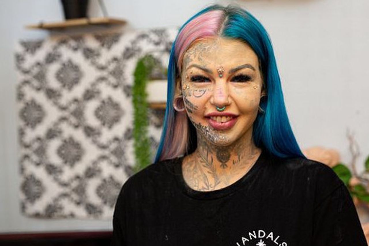 Meet Amber Luke, Australian Model Body Modification Fan