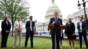Senator AS Khawatir Potensi Penggunaan Kecerdasan Buatan untuk Serangan Biologis