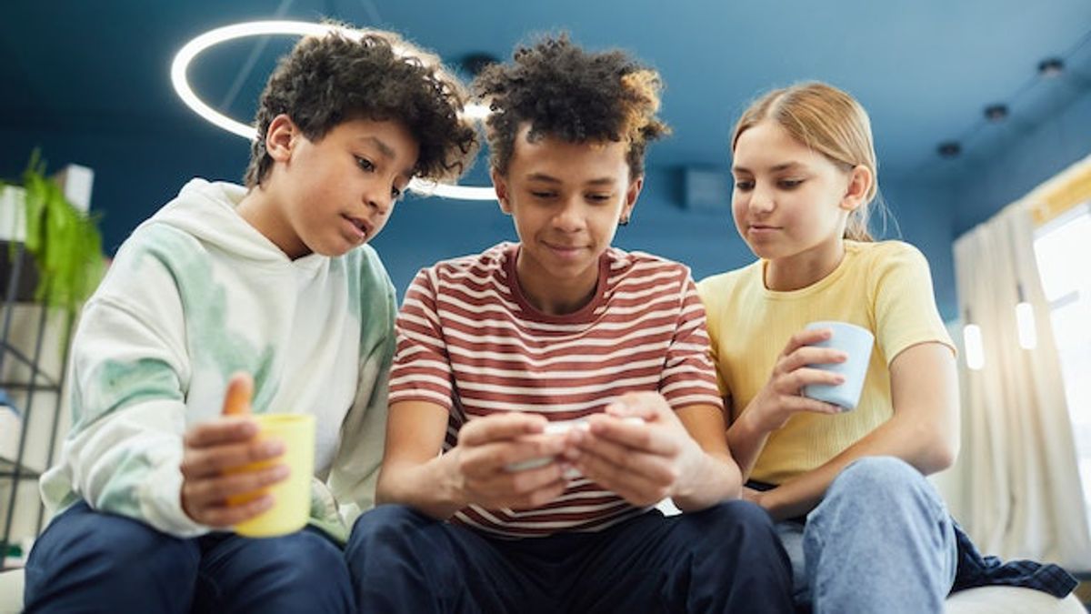 In Order Not To Be Addicted, Here's How Parents Set Limits On The Use Of Social Media For Teenagers