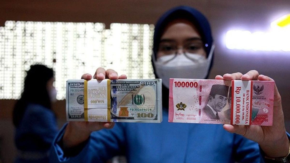 Rupiah Potentially Continues Weakening Due To The Impact Of Rising Interest Rates