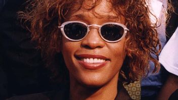 11 Februari dalam Sejarah: Whitney Houston Meninggal Patah Hati