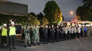 Petugas Gabungan Patroli hingga Sahur Cegah Aksi Tawuran di Bogor