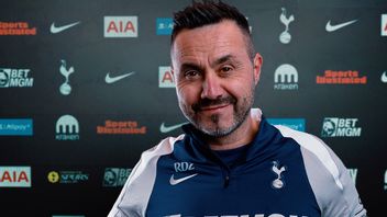 Tottenham nomme Roberto De Zerbi comme successeur d'Igor Tudor, mais il est immédiatement contesté par les supporters