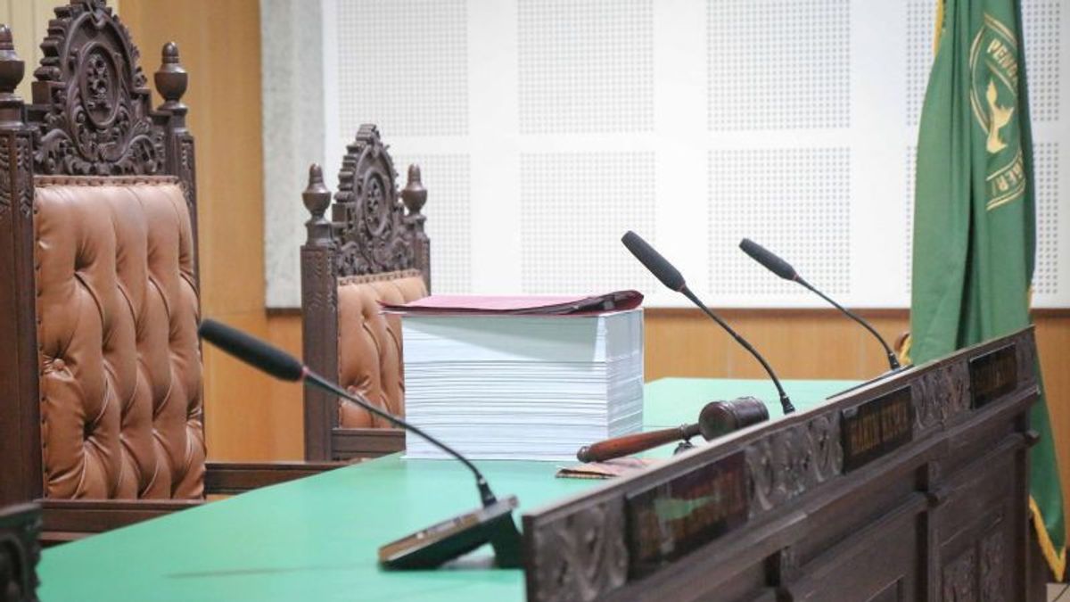 TKAディスネーカートランス・ベンクル・テンガ税関汚職事件、2人の被告が1〜1.6年の懲役刑で起訴