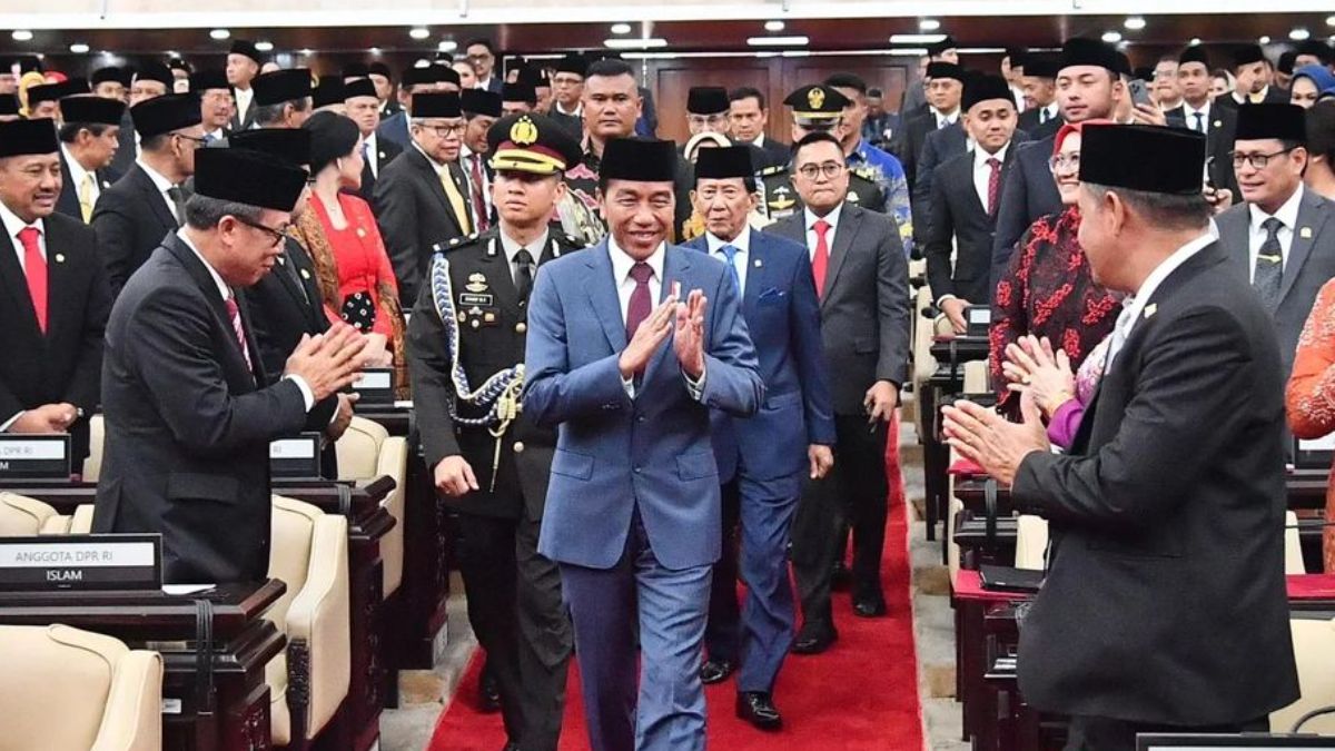 Le président Jokowi transmettra immédiatement le nom du candidat au chef-dewas de kpk à la Chambre des représentants