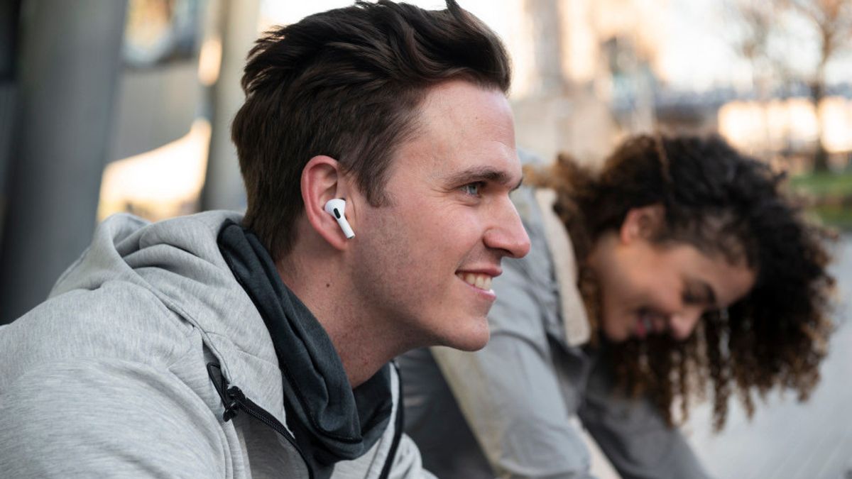 الإبداع والحياة الاجتماعية الضارة ، تعرف على مخاطر استخدام Earbuds دون قيود زمنية