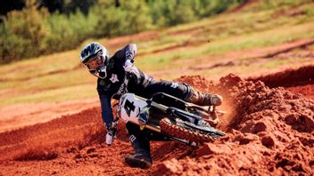 Triumph Luncurkan TF 450-RC, Motor Kelas Dunia dengan Sentuhan Ricky Carmichael