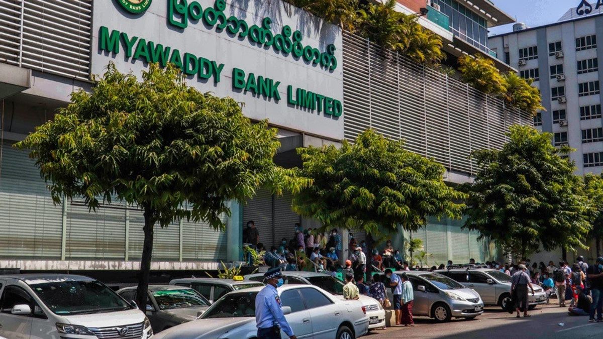  Myanmar Coup Bancaire Perturbé, Les Fournisseurs Informels De Services Financiers Se Vendent Bien