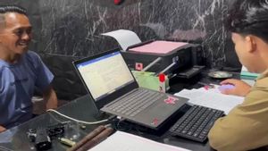 حصلت الشرطة على مالك بندقية إيرسوفت غير قانونية أثناء مداهمة ميراس في ماكاسار