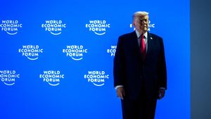 Trump Klaim Iran Ingin Berunding Usai AS Kerahkan Kapal Induk Tempur