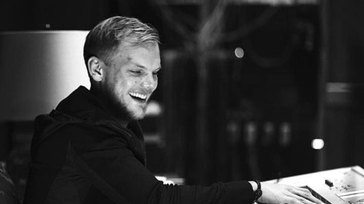 The Personal Goods Of The Late Avicii Are Auctioned For Charity Needs