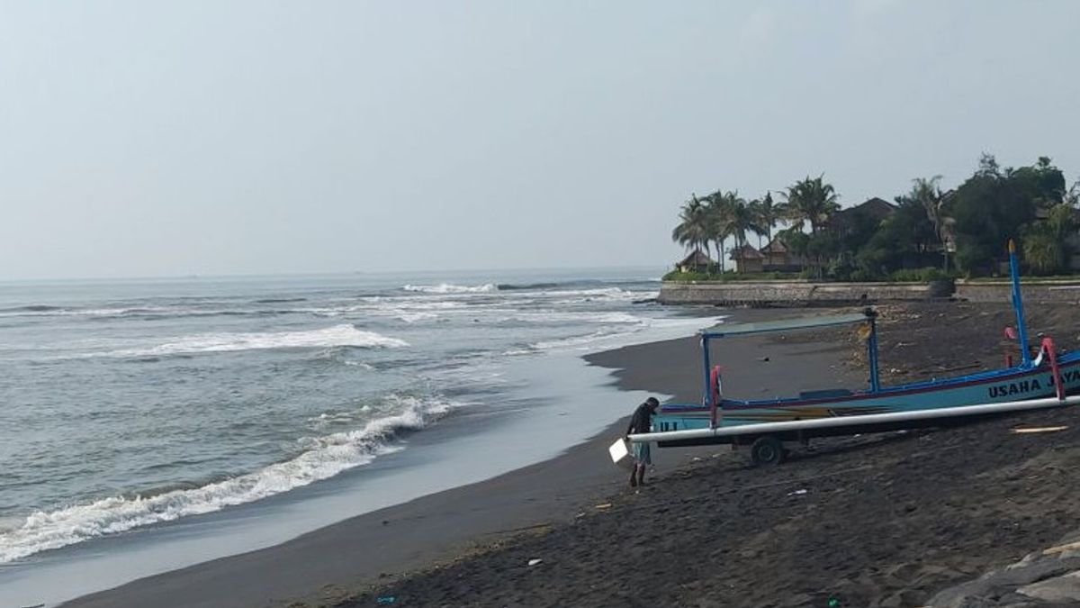 Waspada, BBMKG  Keluarkan Peringatan Dini Gelombang hingga 4 Meter di Selatan Bali