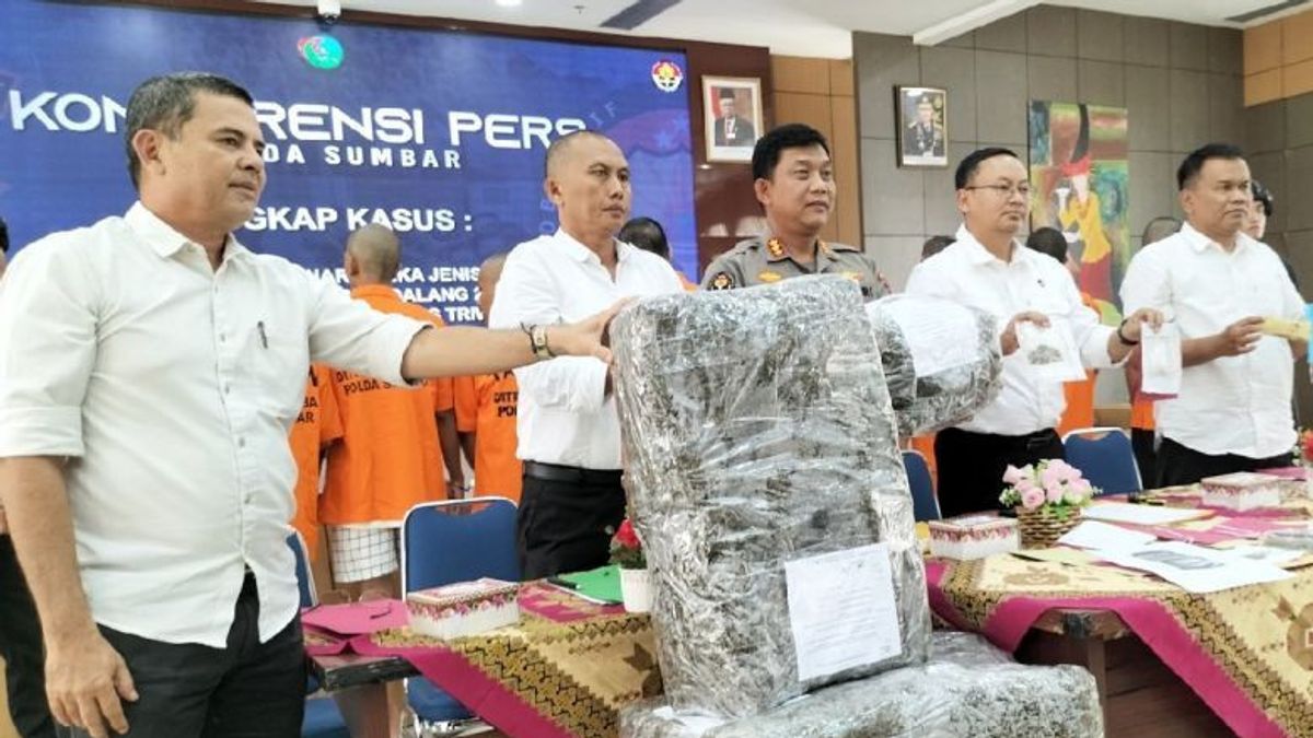 Polda Sumbar Ungkap Kasus Peredaran Ganja 23 Kilogram