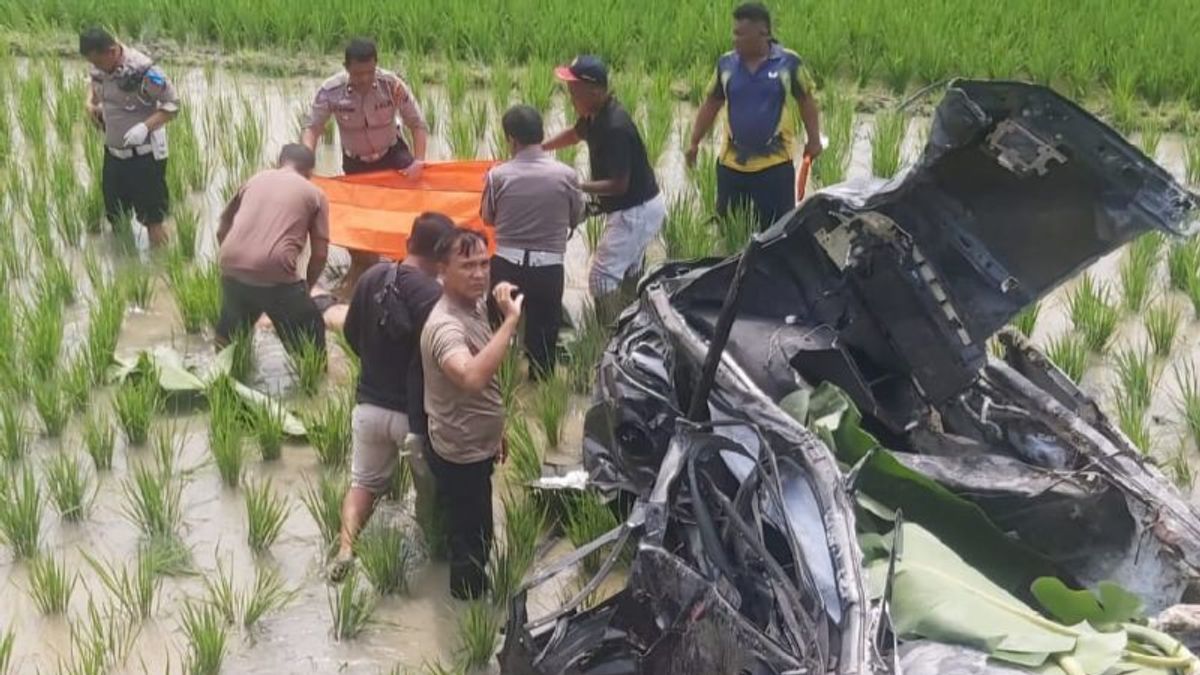 Toyota Rush : Une famille percutée par un train à Deli Serdang, 6 morts et 1 critique