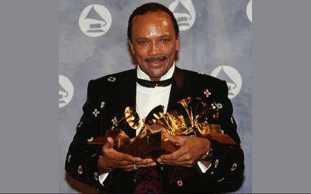 Perjalanan Musik Quincy Jones: Bertemu Ray Charles hingga Produser Album Terbaik Michael Jackson