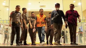 Kejati Riau Tahan Pasutri Oknum Jaksa dan Polisi Terkait Kasus Suap