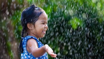 Is it true that taking a shower is beneficial for health? This is what experts say