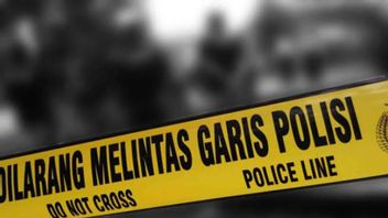 Deux magasins de cosmétiques volés par deux hommes affirmant des membres de la police de Metro Jaya