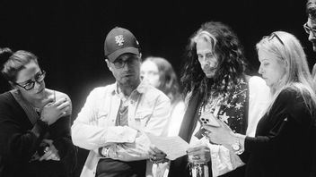 史蒂文·泰勒(Steven Tyler)自阿罗斯米斯(Aerosmith)宣布退休以来重返舞台