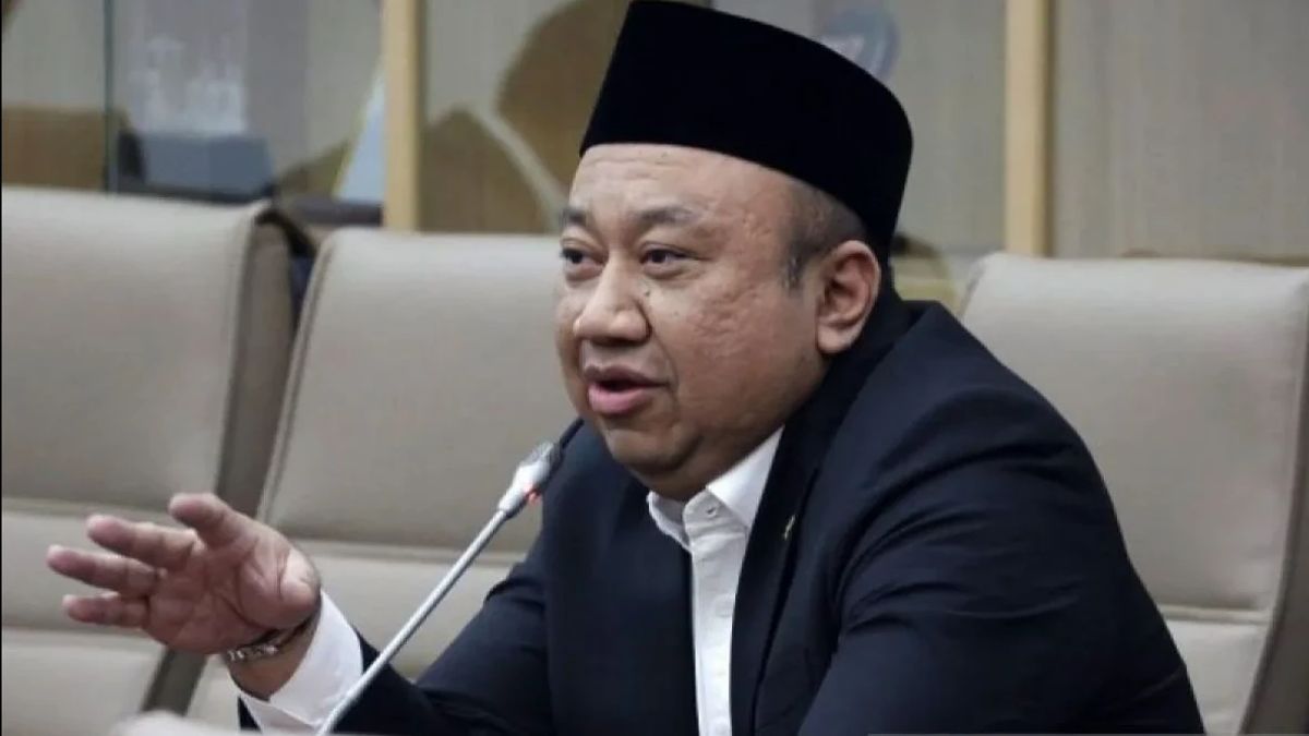 Komisi X DPR demande que les professeurs de l'UIM qui ont insulté le caissier du centre commercial soient sanctionnés avec fermeté