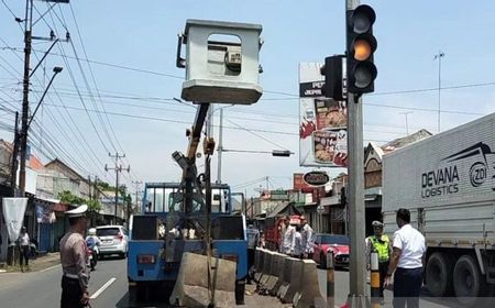 Pemkab Uji Coba Rambu Isyarat di Jalur Pantura Pasar Batang untuk Cegah Kemacetan