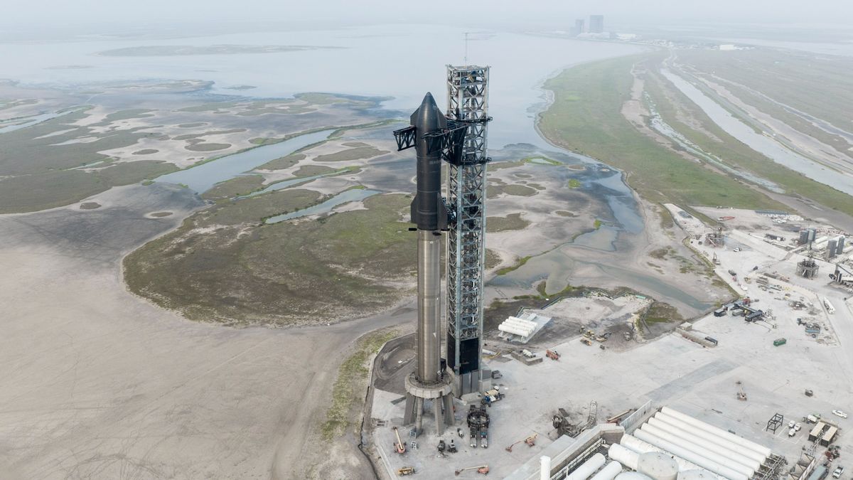 SpaceXがスターシップの最初の軌道飛行をテストする 