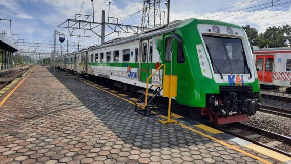  Le Train Local De Jogja Est Réservé Aux Travailleurs Essentiels Et Essentiels