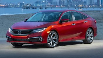 Honda Recalls More Than 400 Thousand Civics Due To Risk Of Free Wheel
