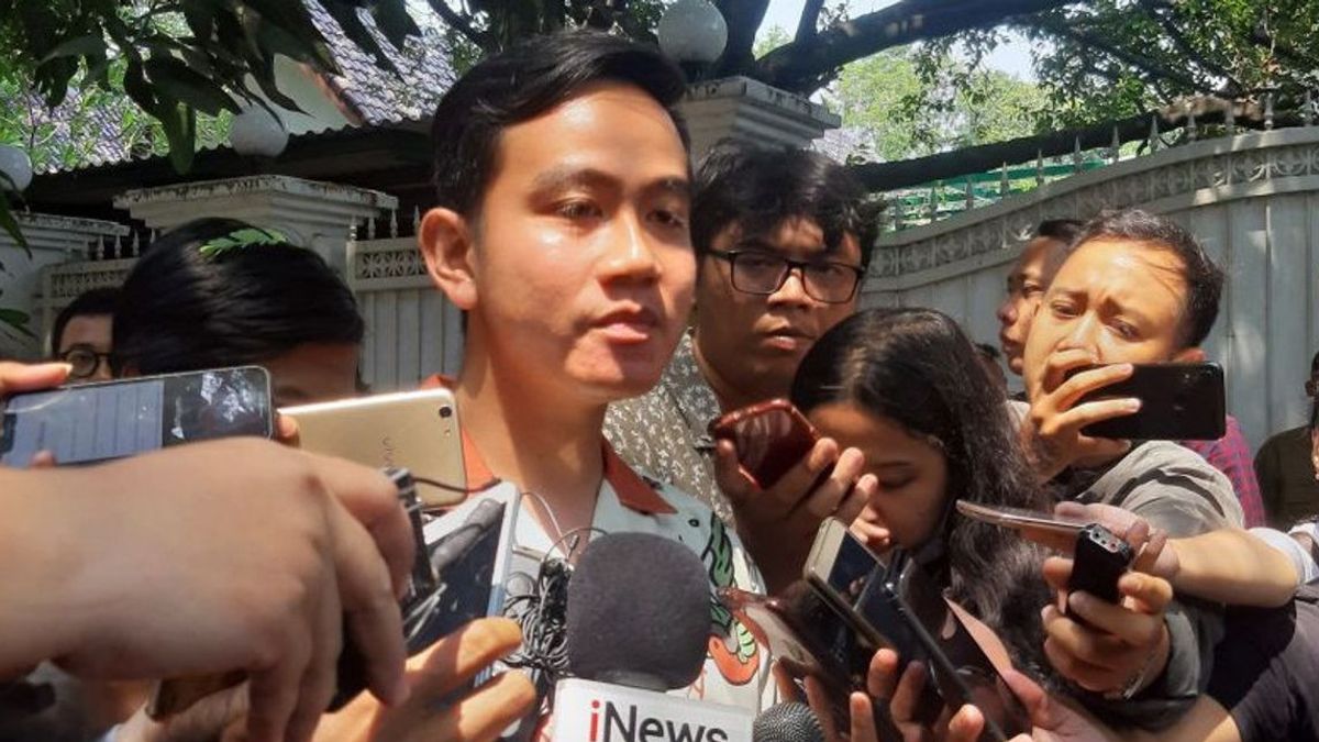 MK Tolak Gugatan Batas Usia Capres-Cawapres, Gibran Tak Bisa Dampingi Prabowo di Pilpres