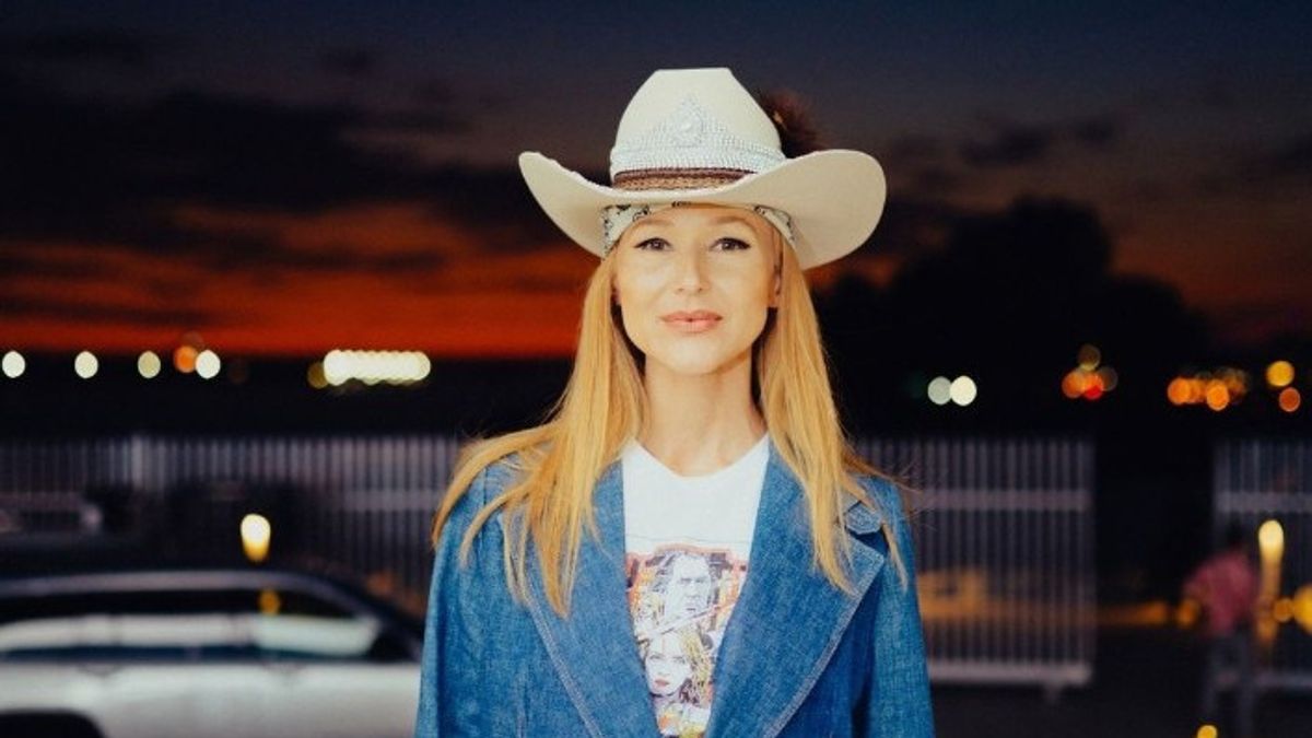 Jewel Supports Roan's Chappell Call For Limits For Fans