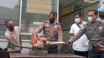 Banyumas警察摧毁了800个Rombeng排气管