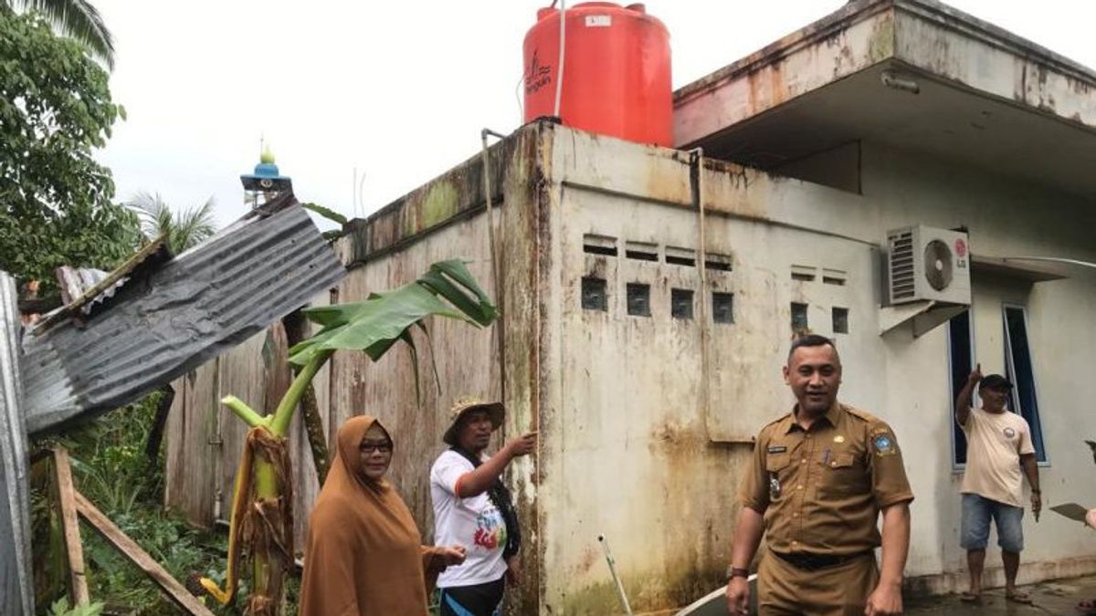 Bintan Riau Islands Terjang Terjangung Angin, 14 Rumah Rusak
